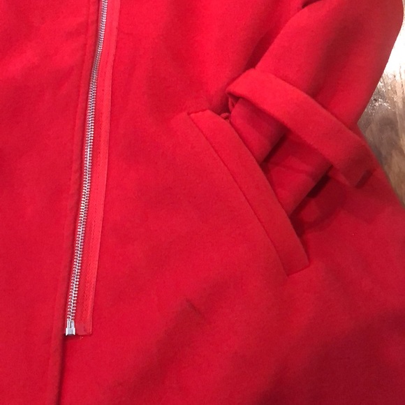 Bright red fashion statement jacket. - Picture 4 of 7